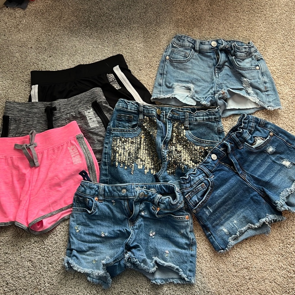 Girls size 8 shorts